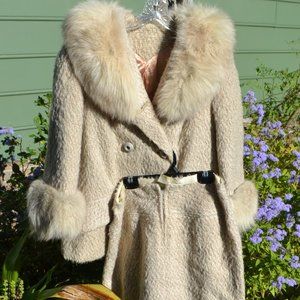 A Looker! 1960'S MID CENT SOFT FUR VINTAGE  WOMENS COAT JACKET & SKIRT Size S
